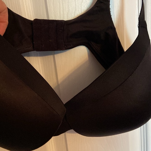 2 maidenform bras . Both in excellent condition - Picture 5 of 7